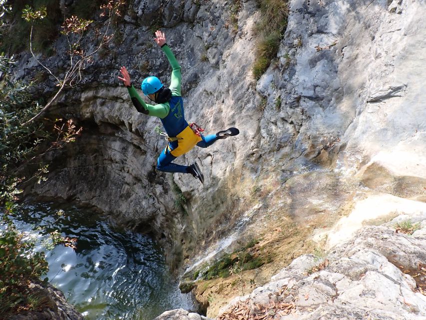 Lake Garda: Canyoneering in Torrente Vione - Thirty minutes to learn the ropes