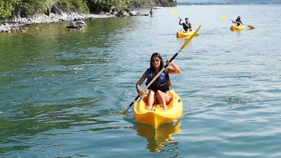 Lake Iseo: Baia del Bogn Kayak Tour - Learning the basic strokes before launch