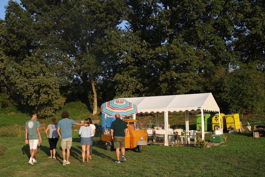 Lazise: Beekeeping Farm Tour and Tasting Experience - Cheese, pesto, and local white wine at the farm table