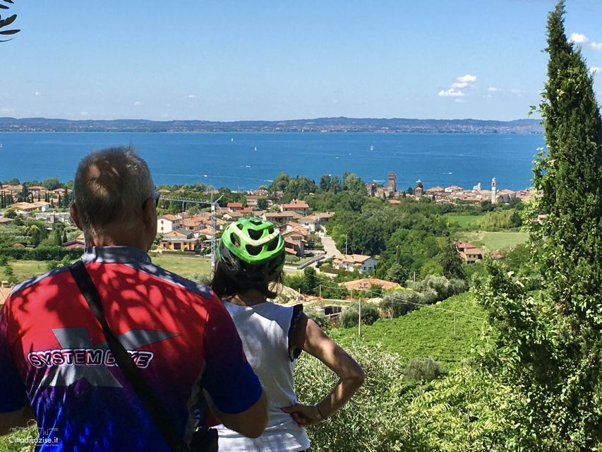 Lazise: Bike Tour and Wine Tasting - The role of Alex and the guiding style