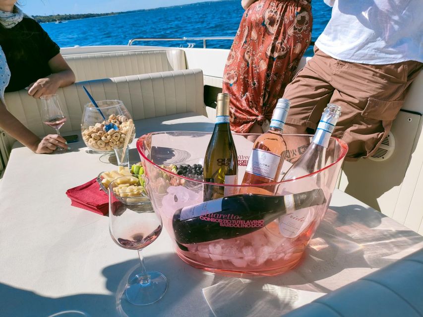 Lazise: Sunset Cruise with Wine aperitif on lake Garda - Villa Canossa from the water