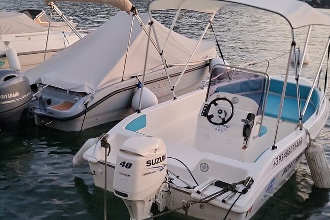 License Free Boat Rental 40hp - Lake Como - A short lesson before you take the wheel