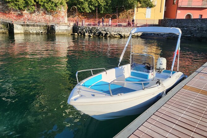 License Free Boat Rental 40hp - Lake Como - Swimming and eating on the boat