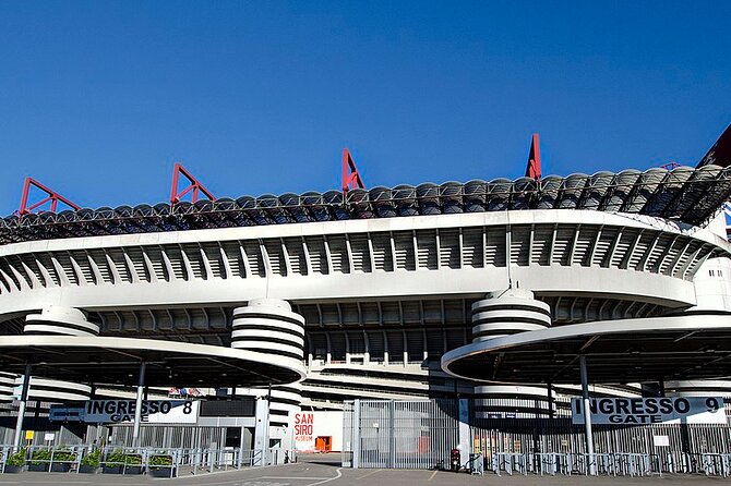 Luxury private Transfer from Milan center to Malpensa Airport - Leaving Milan without a luggage battle