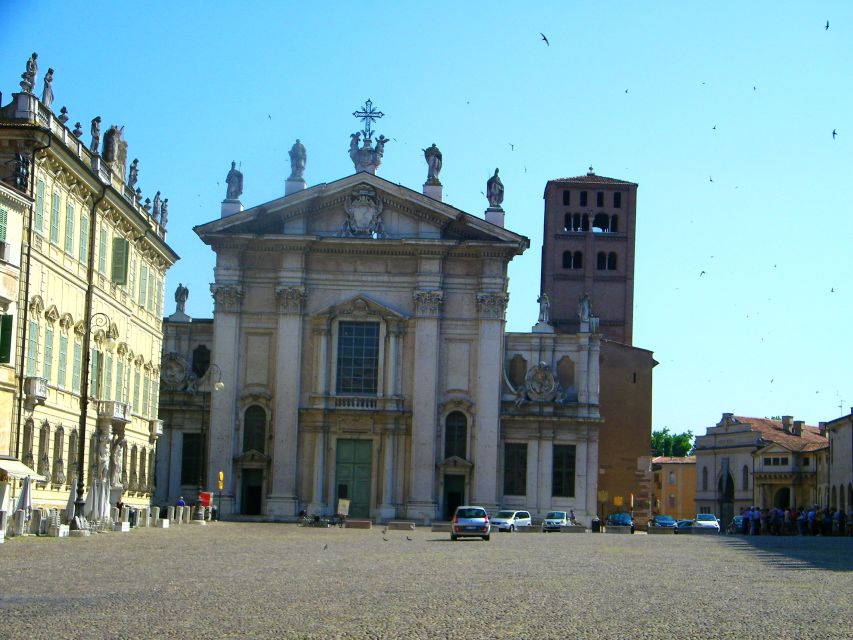 Mantua: Town Highlights and Monuments Walking Tour - Sant’Andrea, Mantegna, and the Sacred Vases
