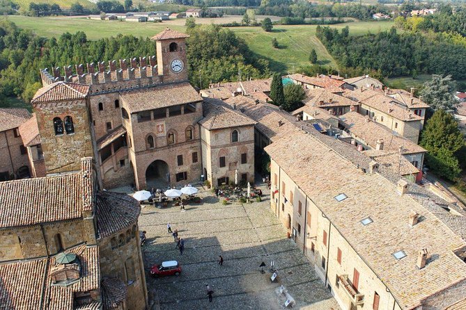 Medieval villages & Cremona Stradivari's town, tour from Milan - Castell’Arquato and the pleasures of a quiet old town