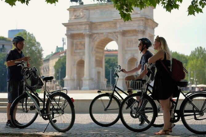 Milan: Bicycle Tour Live Tourist Guide 3 hours and half - Why a bicycle is a smart way to see Milan