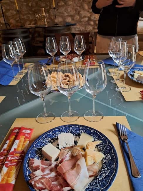 Milan: Brescia & Franciacorta with Wine Tasting Small Group - Why Brescia and Franciacorta make a smart pairing