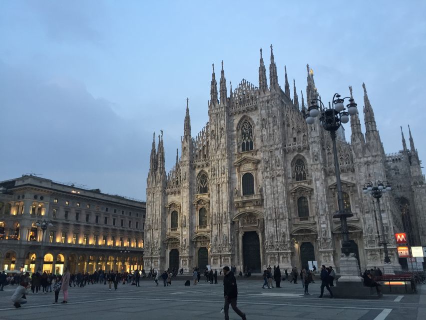 Milan by Night 2-Hour Walking Tour - Sforza Castle and Milan’s family intrigues