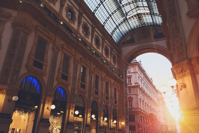 Milan by night walking experience - La Scala, Milan’s opera landmark