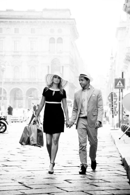 Milan: Canals Tour by Vintage Fiat 500 (2hs, 2 stops) - Sforza Castle and the central Milan drive