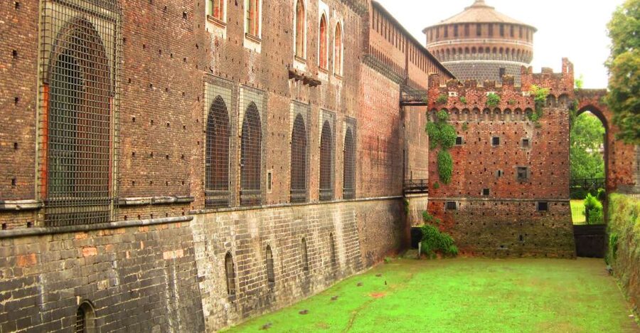 Milan Cathedral, Sforza Castle and Michelangelo’s Pietà Tour - Starting in Piazza del Duomo