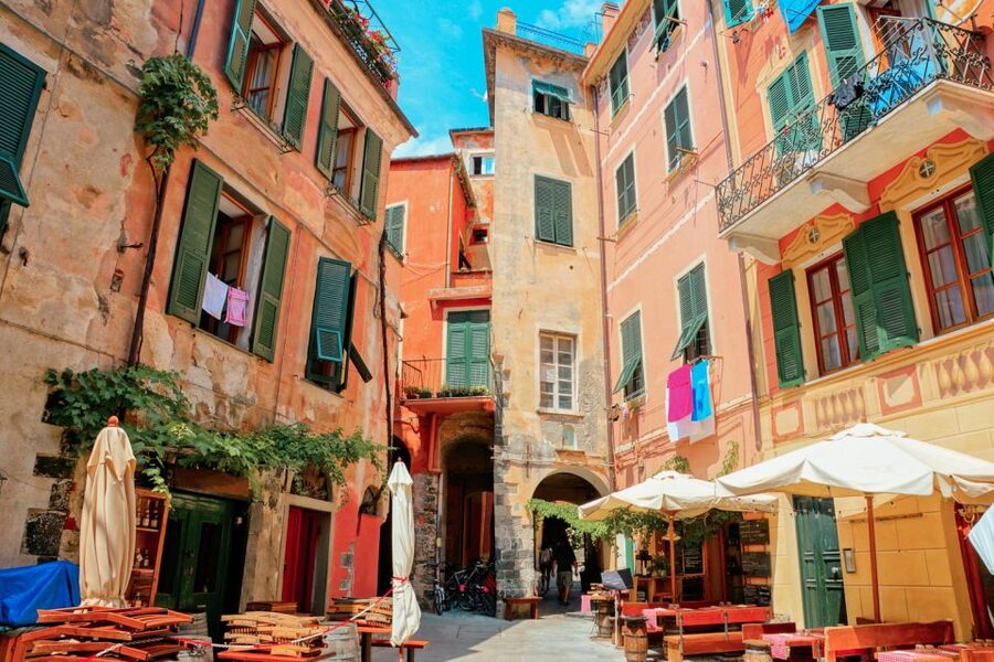 Milan: Cinque Terre Full-Day Guided Trip With Cruise - Monterosso, lunch and a little breathing room