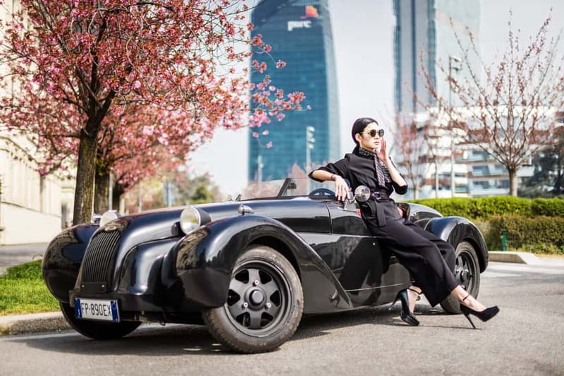 Milan: City Highlights Private Tour by Vintage Car - Arco della Pace and Parco Sempione
