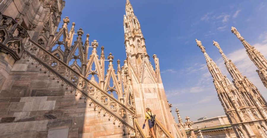 Milan Duomo and Rooftop 2-Hour Guided Tour - Why a guide changes the rooftop visit