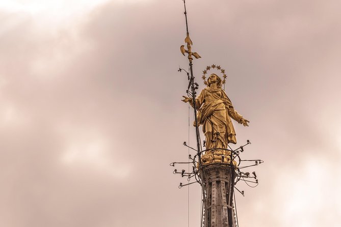 Milan Duomo Rooftop Terrace Guided Tour - What the guide adds to the rooftop visit