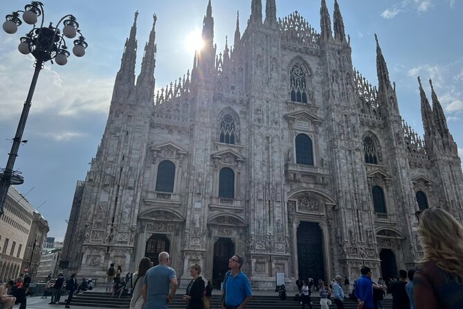 Milan Duomo, Sforza Castle and Pieta Guided Tour with Tickets - Timing, clothing, and practical planning