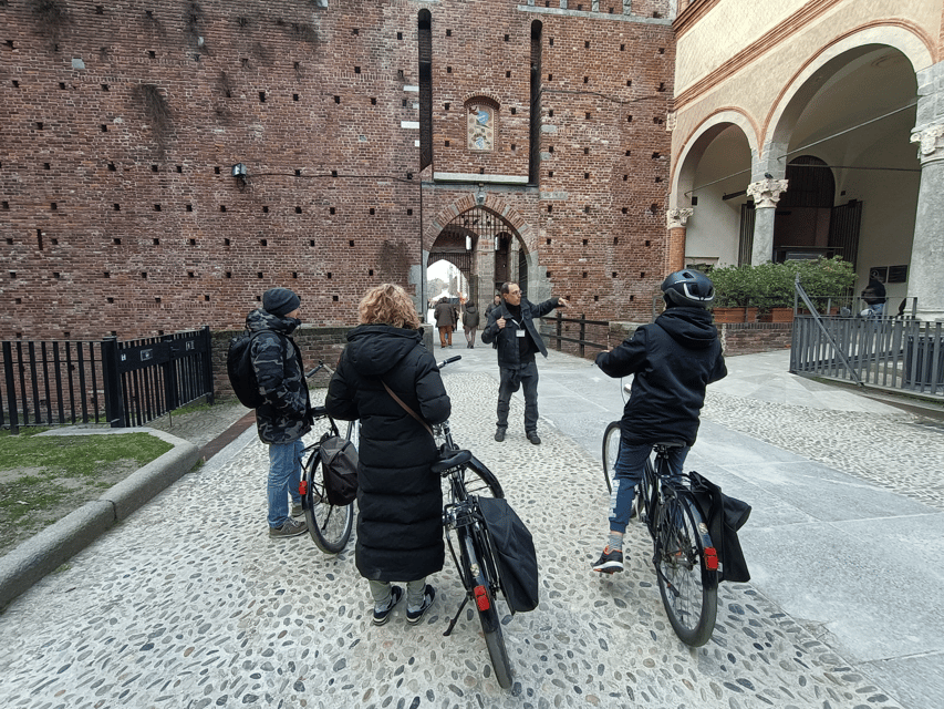 Milan: ELECTRIC-Bicycle Tour Live Tour Guide 3 hours & half - Sant’Ambrogio and Milan’s Roman remains