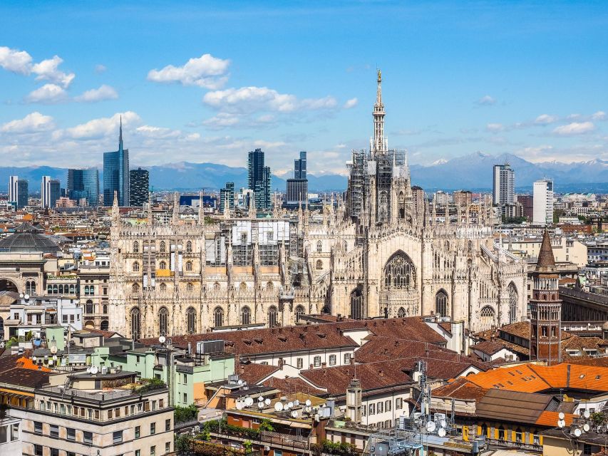 Milan: Express Walk with a Local in 90 minutes - A fast introduction to Milan’s grand center