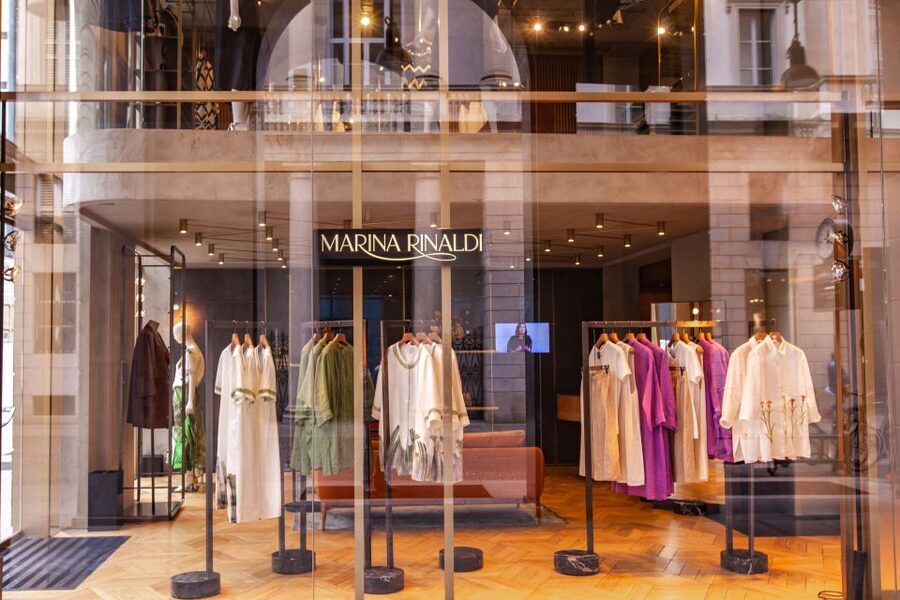 Milan Fashion, Art and Design Private Walking Tour - Walking through Milan’s fashion district
