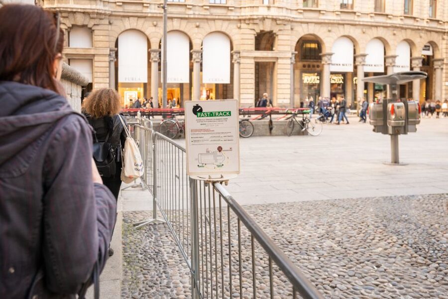 Milan: Fast-Track Milan Cathedral and Terraces Guided Tour - Small group or private tour?