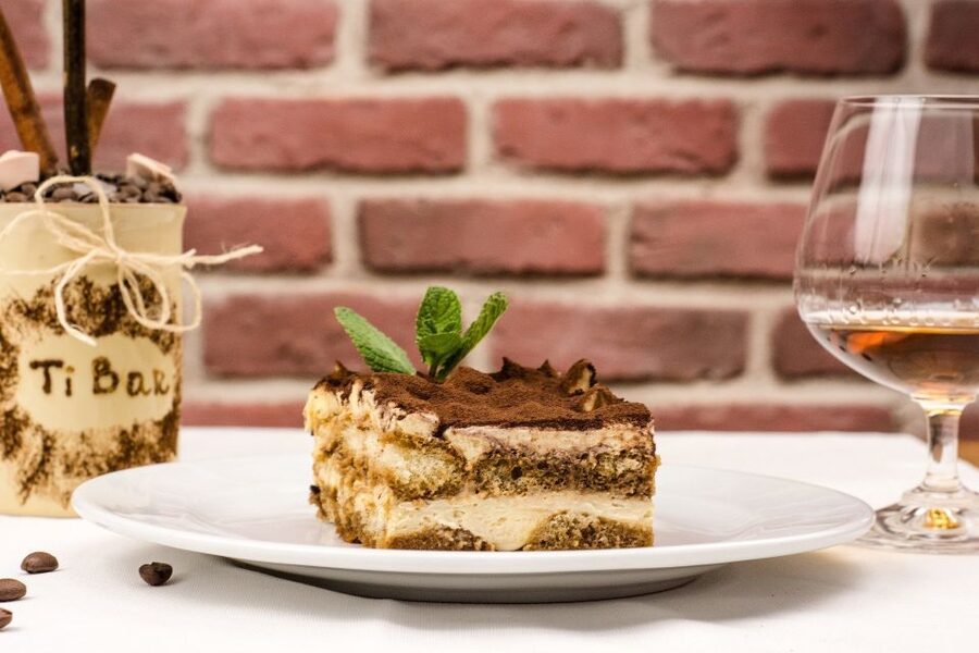 Milan: Food and Wine Experience - Franciacorta in a discreet first stop