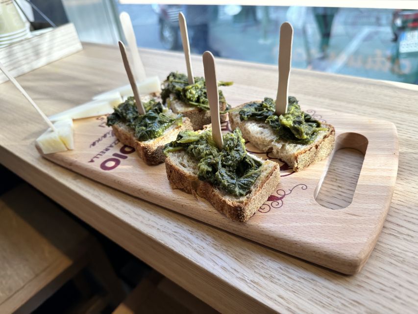Milan: Gourmet Street Food Tour with Sightseeing and Tasting - Meeting at San Maurizio al Monastero Maggiore