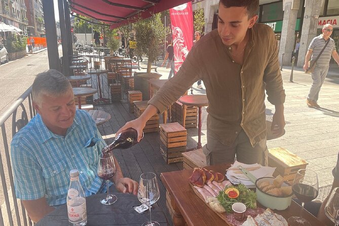 Milan Gourmet Tour: A Premium Tasting Experience by Do Eat Better - Brera and the saffron center of the meal