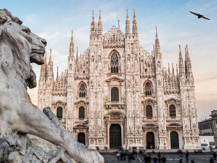 Milan: Guided Cathedral Tour with Rooftop Terraces Access - City views from the marble roof