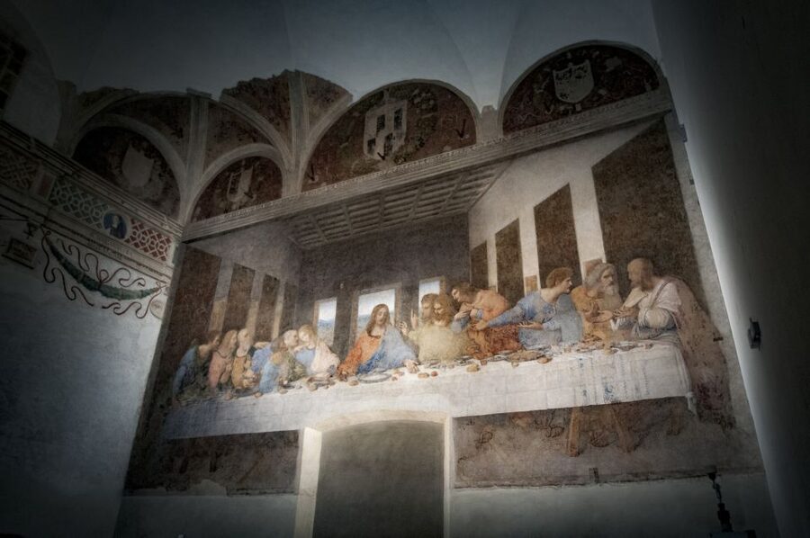 Milan: Guided Walking Tour with Last Supper Skip-the-Line - Piazza dei Mercanti rewards a slower look