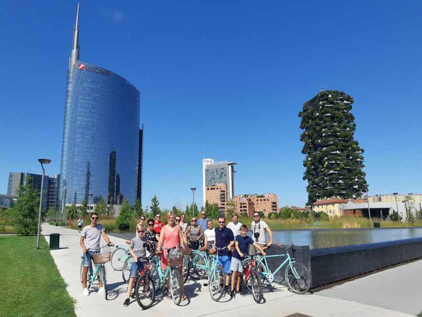 Milan: Highlights and Hidden Gems Guided Bike Tour - Porta Nuova and Milan’s modern face