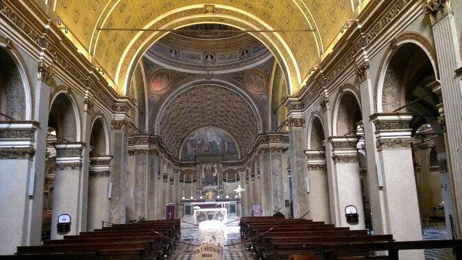 Milan: Highlights and Secret Treasures walking tour - Roman Milan, the Ambrosiana, and the middle finger at Piazza Affari