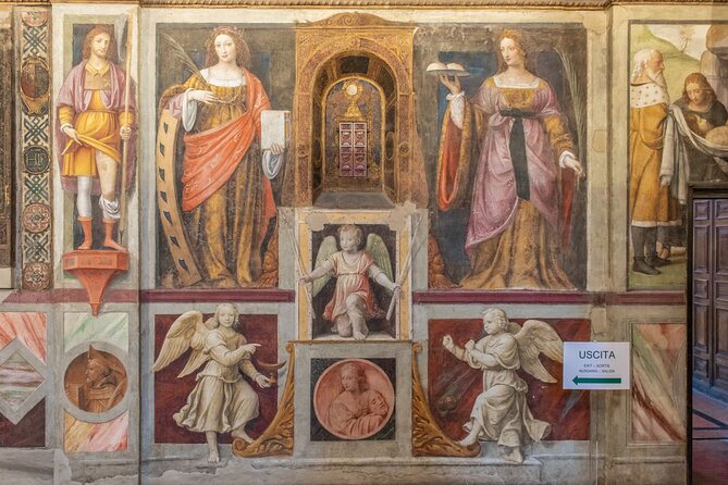 Milan: Highlights and Secret Treasures walking tour - A quick pause at Cadorna before Sforza Castle