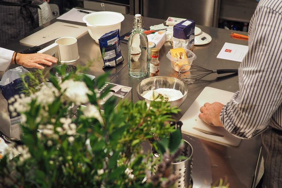 Milan: Italian Cooking Class with Food and Wine - Who should book this class?