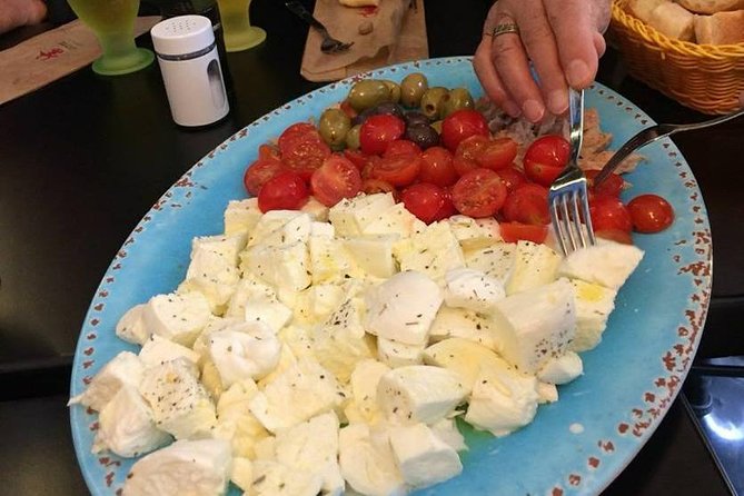 Milan : ITALIAN FOOD TOUR - 3h - Who will enjoy this Milan food walk?