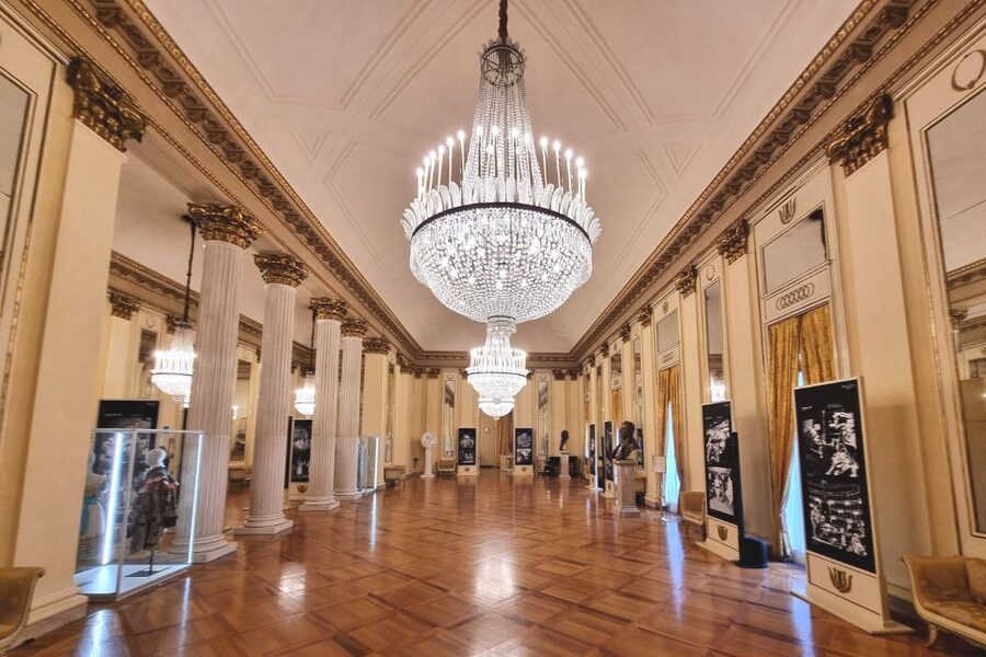 Milan: La Scala Theater and Museum Tour with Entry Tickets - Why La Scala is worth an hour in Milan