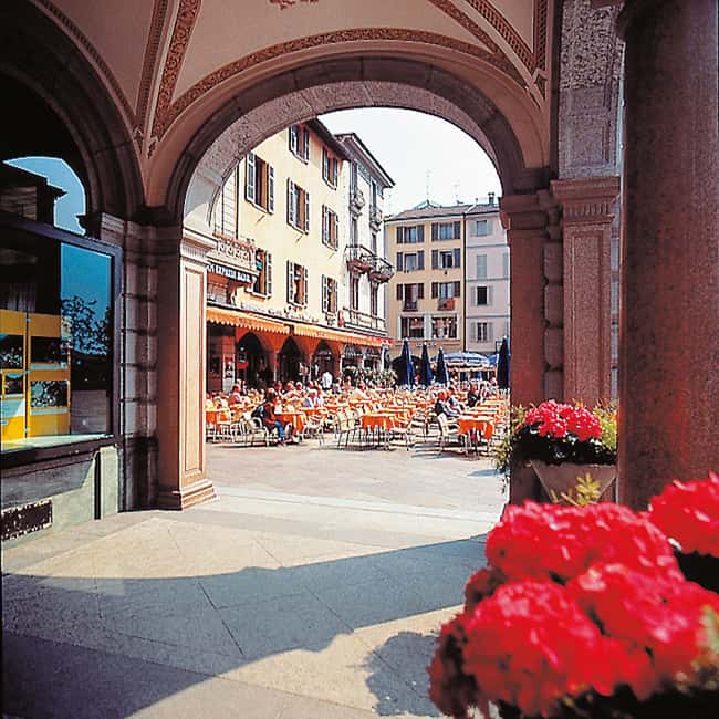 Milan: Lake Como, Bellagio, and Varenna Day Trip & Cruise - The Orrido question: Bellano or Lugano?