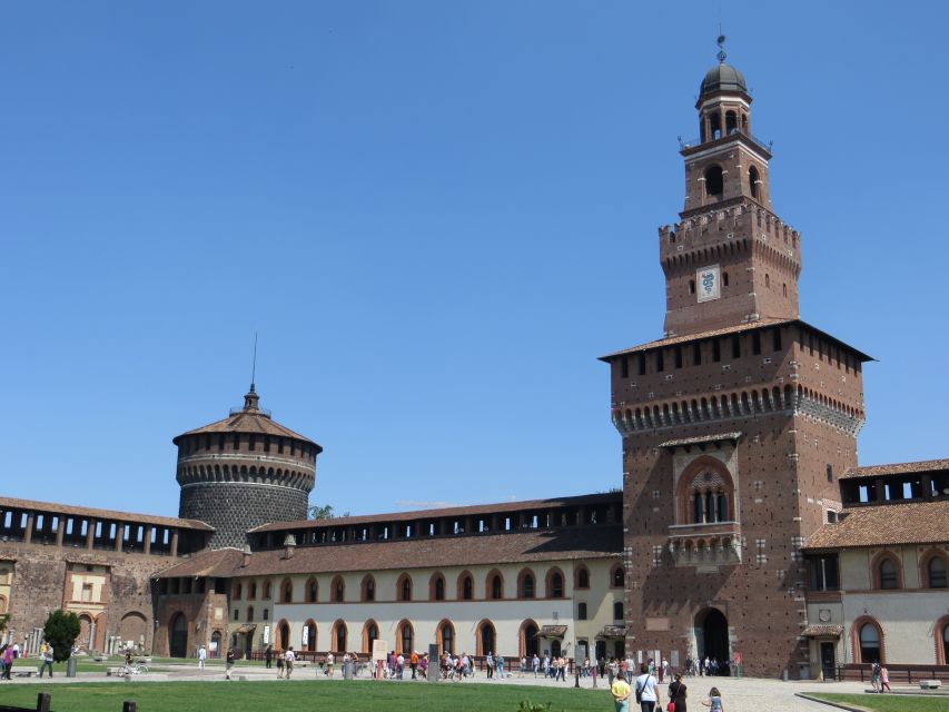 Milan: Leonardo's Last Supper and Michelangelo's Pietà Tour - A 20-minute walk across central Milan