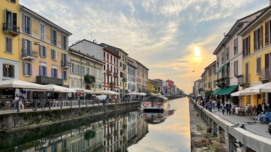 Milan: Navigli District Canal Boat Tour with Aperitivo - Why Milan’s canals are worth seeing by boat
