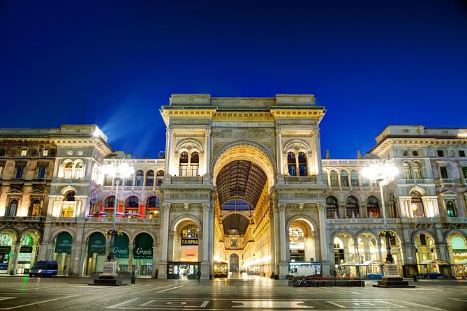 Milan Night Tour & Drinks with a Local Guide: Private & 100% Personalized - Porta Nuova and Milan’s aperitivo habit