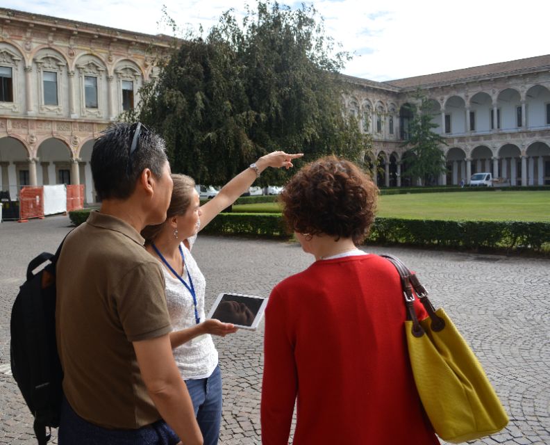 Milan Off-the-Beaten-Path Private Walking Tour - Meeting beside the Duomo