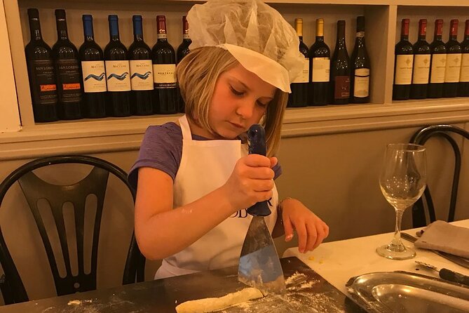 Milan: Pasta and Tiramisu Small Group Cooking Class with Wine - What happens when you arrive