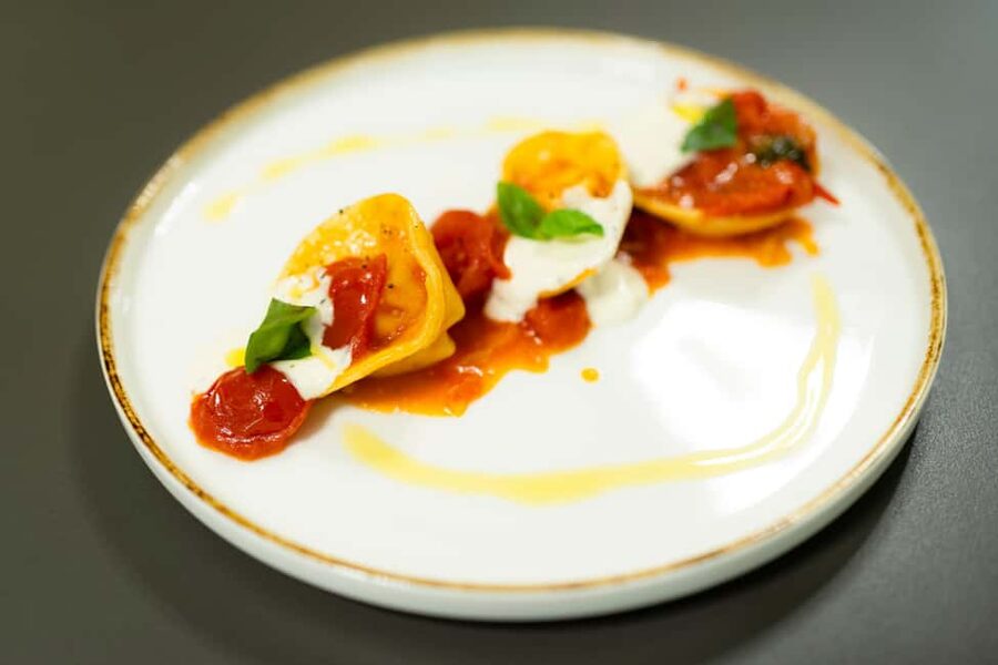 Milan: Pasta, Gnocchi and Tiramisù Cooking Class with Wine - Key points to know before booking