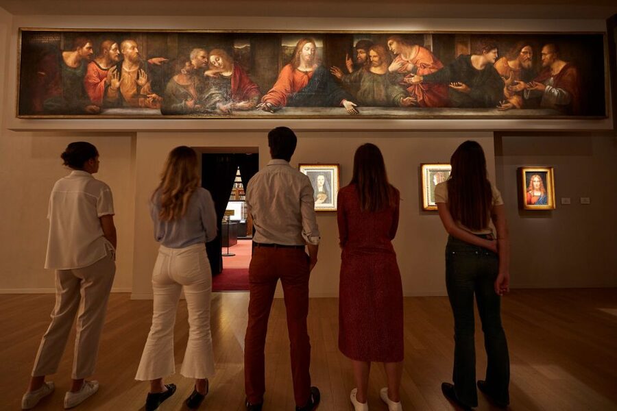 Milan: Pinacoteca Ambrosiana and San Sepolcro Crypt Ticket - Raphael’s large cartoon for the School of Athens