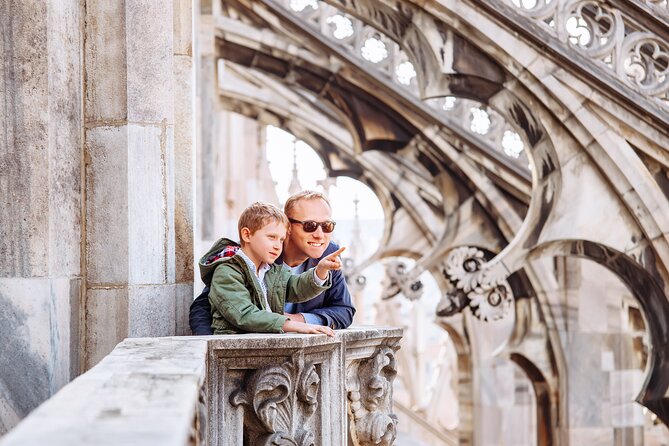 Milan Private 3-Hour Tour with Duomo, Food & Wine Tasting - The Signorvino tasting: wine, cheese, and a light lunch