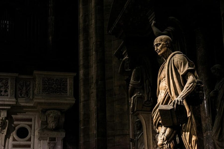 Milan: Private Duomo Cathedral and Roof Top Guided Tour - Why the private format matters here