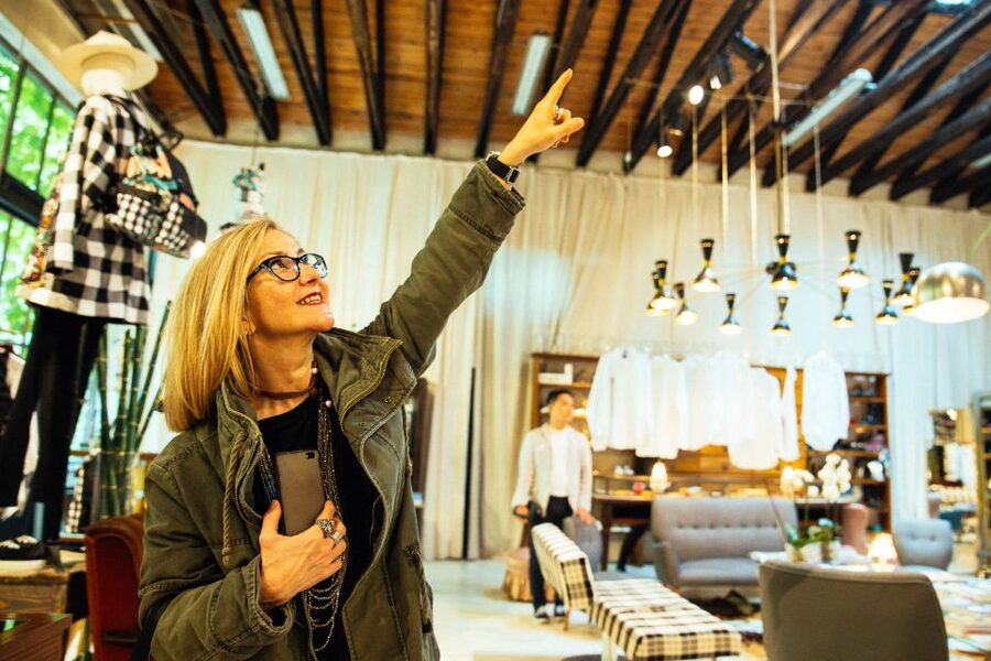 Milan: Private Fashion Tour - Quality fabrics and Milan’s quieter style