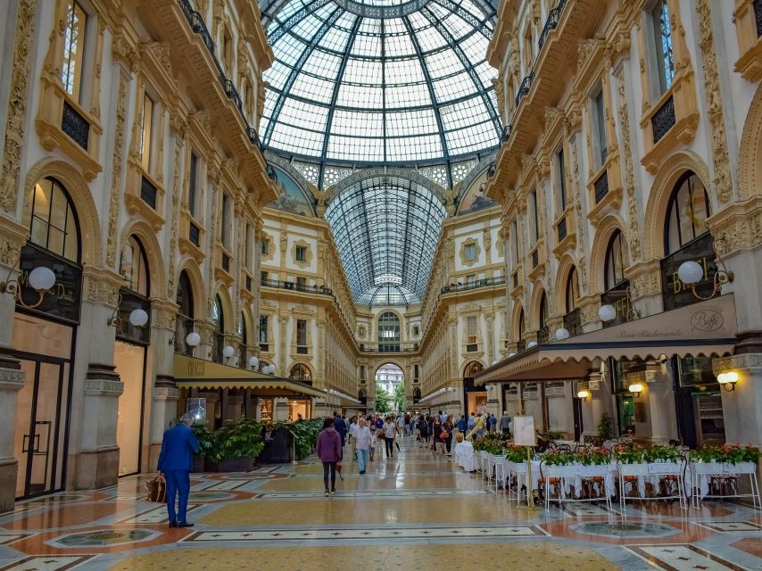 Milan: Private Guided Walking Tour with Aperitif - Starting beneath the Duomo in Piazza del Duomo