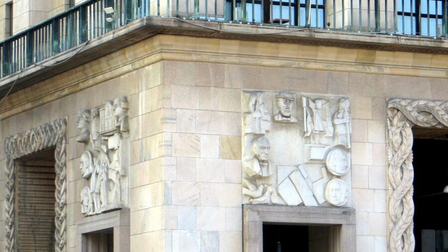 Milan: Private or Shared Essential Walking Tour - Pace, access, and what to bring