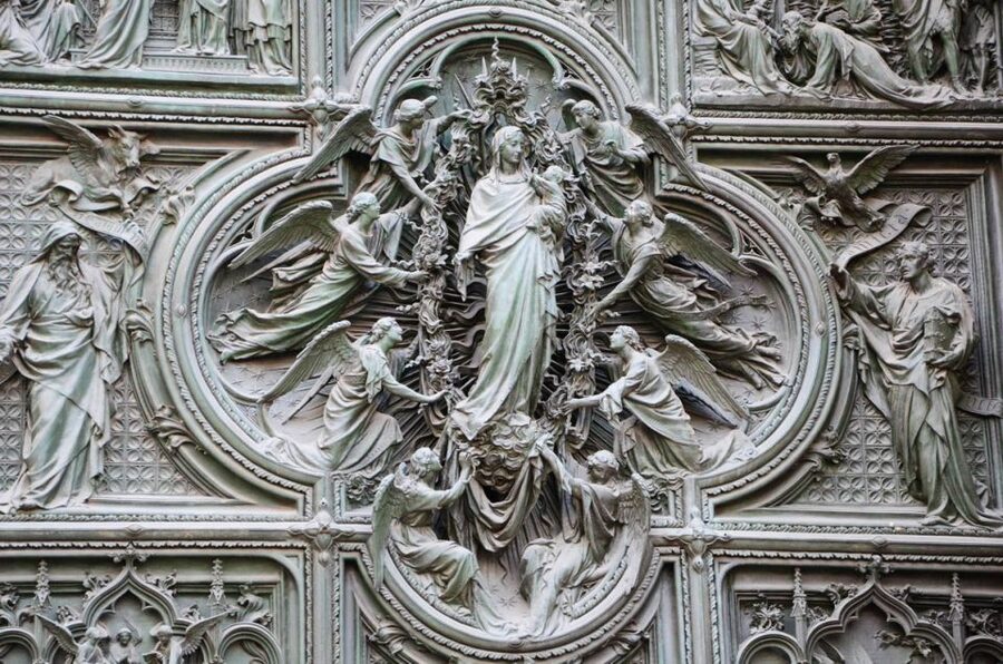 Milan: Private or Shared Essential Walking Tour - Why this two-hour walk works in Milan
